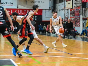 Urquiza volvió a ganar, eliminó a Minero y espera rival en la final