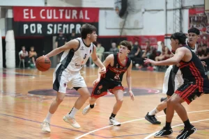 Urquiza golpeó primero y quedó match point rumbo a la final